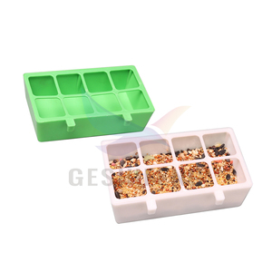 Venta al por mayor 8 rejillas de agua jaula de pájaros tazón pequeño colgante de plástico <span class=keywords><strong>comederos</strong></span> de pájaros bebidas <span class=keywords><strong>bebederos</strong></span> de agua alimentador de agua <span class=keywords><strong>para</strong></span> jaula de pájaros - Product Image 3