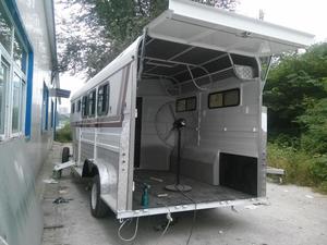 Remolque de Alta Gama para Caballos 2025, para el Transporte de 2 Caballos, Carro de Carga para Caballos con Espacio de Estancia - Product Image 3