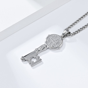 Collier clé en acier inoxydable plaqué or 18 carats Tempusort Fashion Jewelry Saint Benoît Exorciste pour homme Anniversaire Fête - Product Image 3