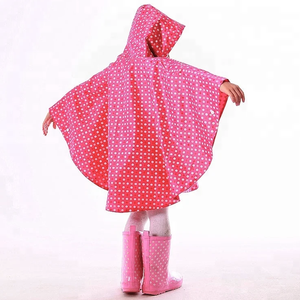 Poncho <span class=keywords><strong>de</strong></span> <span class=keywords><strong>pluie</strong></span> pour enfants personnalisé en polyester, imperméable, portable et réutilisable, avec capuche, pour garçons et filles - Product Image 4