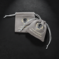 Pochette à bijoux en microfibre gris, petite, en faux daim, avec logo imprimé sur mesure