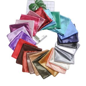 Foulard carré en soie satinée de luxe pour femme, 90x90 cm, couleur unie, bandana, châle pour le printemps, design épuré - Product Image 4