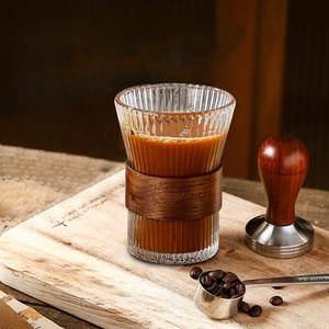 Tasses en verre côtelé de 320 ml avec bande en cuir, verrerie en verre borosilicate de haute qualité, magnifiques tasses à boire pour bar à domicile - Product Image 4