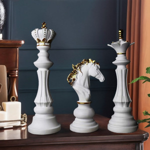 Set di <span class=keywords><strong>scacchi</strong></span> in resina decorazione di grandi dimensioni Set di <span class=keywords><strong>scacchi</strong></span> artigianali moderni in resina soggiorno casa decorazione di <span class=keywords><strong>scacchi</strong></span> - Product Image 2