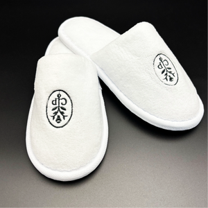 Bộ dép đi trong nhà dùng một lần bằng vải san hô mềm mại, thêu logo tùy chỉnh, dành cho khách sạn gia đình - Product Image 3