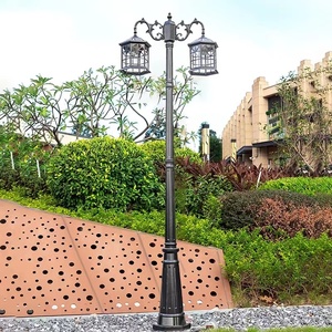 Lampadaire de jardin extérieur en fer avec abat-jour en verre LED, lumière blanc chaud 2700K, IP66, ampoule A19 non amovible, AC 220V, détecteur de mouvement, alimenté par énergie solaire - Product Image 4