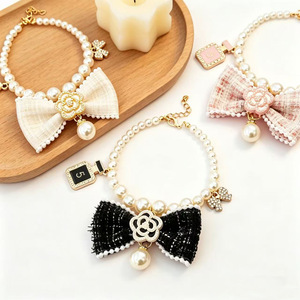 Collar de Tweed con Lazo y Perlas para Mascotas, Diseño Elegante de Flor de Camelia, Transpirable y Ajustable para Perros Pequeños - Product Image 5