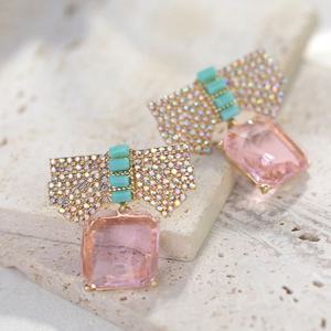 Pendientes de Lazo con Flores y Diamantes de Lujo, Diseño Profesional Personalizado, Chapados en Oro, para Mujer, Disponibles en Varios Colores - Product Image 5