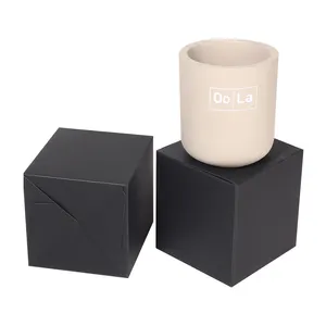 Entrega rápida Embalaje de caja de velas de papel Kraft negro de lujo con logotipo UV de sello caliente