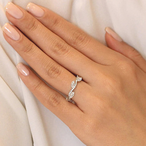 Anello con Design a Linee Ondulate e Foglie, Ispirato alla Natura, per Donne - Product Image 6