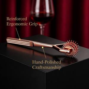 Rouleau de massage professionnel de luxe en or rose à triple rangée de roulettes Wartenberg pour test sensoriel des nerfs, BDSM, spa et bien-être - Product Image 5