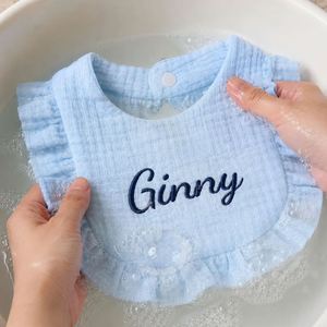 Babero Personalizado con Monograma Bordado para Bebé Niña, con Volantes, de Algodón Puro Resistente a las Manchas, Regalo para Baby Shower - Product Image 2