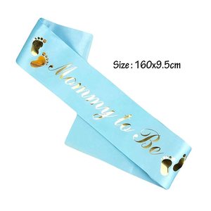 Écharpe en satin rose pour future maman, idéale pour les décorations de baby shower et les fêtes de révélation du sexe - Product Image 3