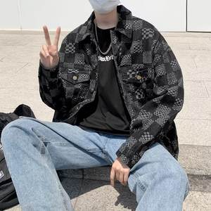 Blouson en jean déchiré unisexe style rétro japonais tendance 2025 pour homme, coupe ample, style urbain, hiver, avec ceinture longue et capuche, décontracté chic - Product Image 2