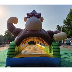 Tobogán Inflable Gigante de Gorila de la Selva con Piscina Extraíble, Equipo de Juego Acuático Comercial para Exteriores - Product Image 1