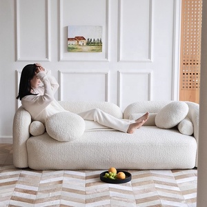 أريكة زايشاين الفرنسية الفاخرة ذات الطراز القديم باللون الكريمي الأبيض من قماش الشيربا لغرفة المعيشة، طقم أريكة ثلاثية المقاعد قابلة للتعديل للفنادق والشقق والفلل - Product Image 3