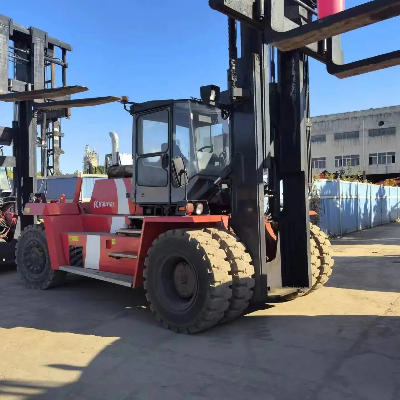 Container and port lifting crane Kalmar Sweden 45 ton container reach stacker in discount