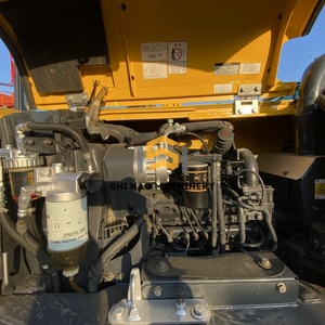 Excavatrice sur chenilles Komatsu PC60 d'occasion, neuve pour projets agricoles et résidentiels, 6 tonnes, équipement essentiel incluant moteur, pompe, boîte de vitesses, roulement. - Product Image 5