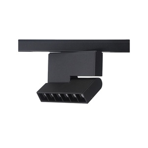 Système de <span class=keywords><strong>rail</strong></span> d'éclairage 48V DC Suspension suspendue au <span class=keywords><strong>plafond</strong></span> à aimant encastré à intensité variable Projecteur linéaire à LED Éclairage <span class=keywords><strong>sur</strong></span> <span class=keywords><strong>rail</strong></span> magnétique - Product Image 5