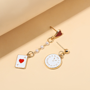 Pendientes de Botón con Diseño de Reloj Divertido y Cartas de Póker para Mujer, Joyería de Cosplay al por Mayor - Product Image 5