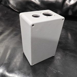 Werkseitige Lieferung Hochwertige wasserdichte Druckguss-Aluminium-Druckknopf box IP65 mit Kabel verschraubung Metall-Anschluss dose - Product Image 3