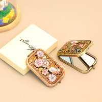 Miroir de maquillage portable à cadre en aluminium de style rétro russe carré avec incrustations de diamants, miroir de table à une seule face