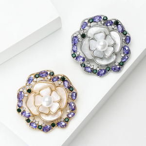 Broche de Joyería de Moda para Mujer, Aleación con Diamantes de Imitación, Perla, Flor, Broche Monet, Rosa Púrpura, Joyería para Regalo de Boda, Fiesta o Banquete - Product Image 1