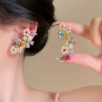 Collier de fleurs colorées - Nouvel ensemble élégant de collier et boucles d'oreilles de luxe à la mode