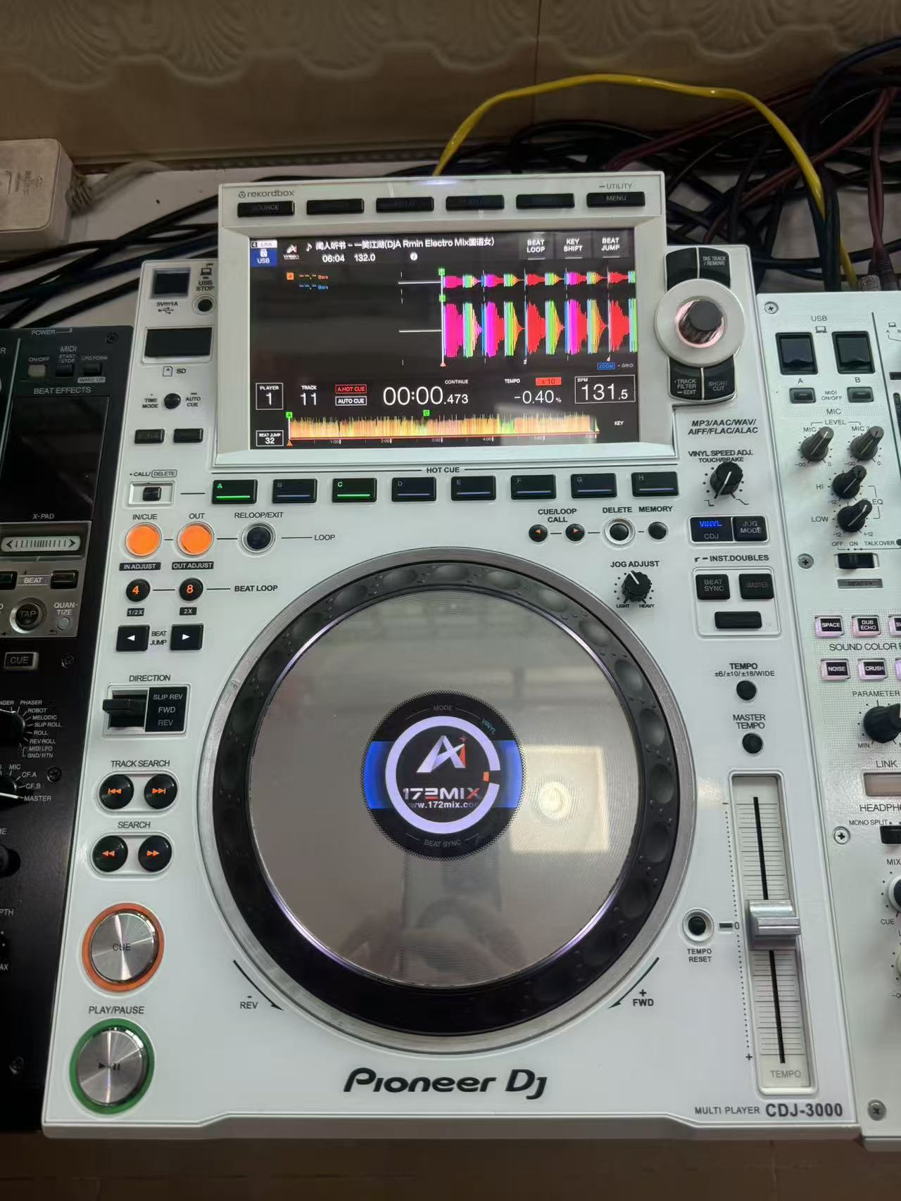 Full Set of Pioner DJ CDJ-3000-W White Limited Edition + White