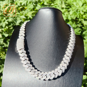 สร้อยคอแบบ Cuban Link เงินแท้ 925 ประดับเพชร Moissanite VVS ระดับ GRA พร้อมใบรับรอง ดีไซน์ฮิปฮอป ขนาด 18 มม. - Product Image 5