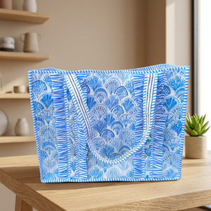 Sac fourre-tout matelassé en coton à rayures avec longue anse, fait main en Inde, sacs d'été pour femmes, sacs de voyage à bandoulière ouverte - Product Image 2