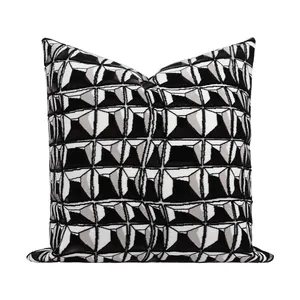 Housse de coussin carrée en daim, avec des formes géométriques, pour le canapé, la maison, style Boho, en macramé, tissu écossais, 2018