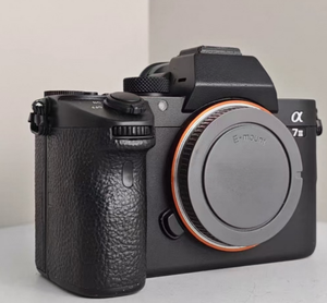 กล้องขายดี กล้องฟูลเฟรม 24MP รุ่น A7 Mark III พร้อมระบบกันสั่นแบบ MagSafe กล้อง Alpha A7 III - Product Image 2