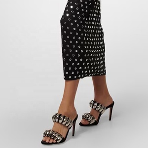 Sandales personnalisées en daim pour femme à double boucle métallique, talons hauts fins, mules à talons aiguilles pour robe - Product Image 5