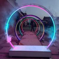 Arche d'entrée LED portable et réglable avec tunnel lumineux RGB pour événements et fêtes, idéale pour la décoration de passerelles - Vente en gros usine SMOOTH Iron