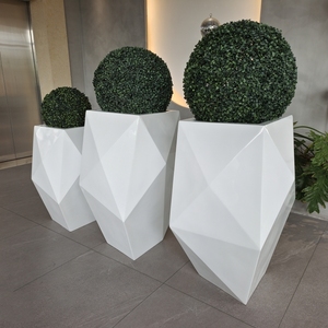 Jardinière <span class=keywords><strong>de</strong></span> luxe écologique <span class=keywords><strong>en</strong></span> résine <span class=keywords><strong>de</strong></span> <span class=keywords><strong>fibre</strong></span> <span class=keywords><strong>de</strong></span> <span class=keywords><strong>verre</strong></span>, grande, moderne, haute, pour jardinage vertical, avec trou <span class=keywords><strong>de</strong></span> drainage circulaire géométrique, 120L - Product Image 5