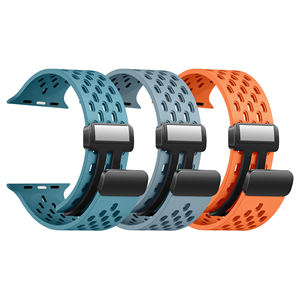 Cinturino Sportivo Traspirante in Silicone Morbido con Fibbia Magnetica Pieghevole per IWatch Serie 9, Ultra <span class=keywords><strong>2</strong></span>, SE, Ultra, 8 7 6 5 4 <span class=keywords><strong>3</strong></span> <span class=keywords><strong>2</strong></span> - Product Image 2