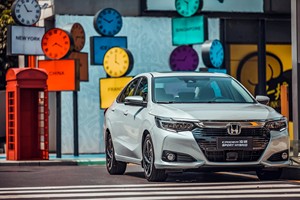 Trong Kho Xe Mới 2024 Honda Crider Tốc Độ Cao Lingpai 1.0T 180Turbo Cvt Flagship Phiên Bản 2023 Xăng Xe Bán Cho Người Lớn - Product Image 3