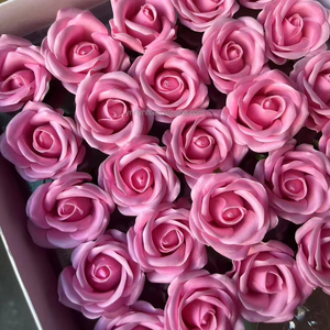 Boîte de <span class=keywords><strong>50</strong></span> <span class=keywords><strong>roses</strong></span> artificielles au toucher réaliste, en forme de savon, pour décoration naturelle, <span class=keywords><strong>bouquet</strong></span>, Fête des Mères, Rentrée scolaire - Product Image 3