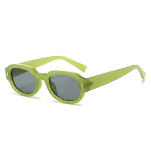 All'ingrosso UV400 tonalità personalizzate uniche occhiali da sole verdi donne per le signore della moda