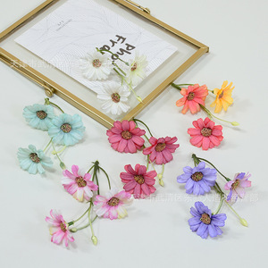 Guirlande décorative florale en fausses chrysanthèmes pour toile de fond de mariage, couronne murale pour la maison, embellissement de vêtements, ornement - Product Image 3