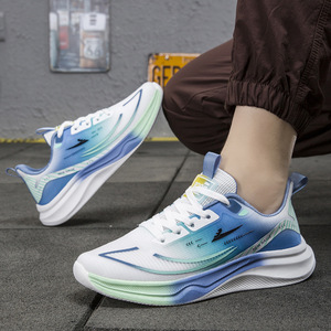 Chaussures pour hommes Ice Silk Explosions 2025 – Respirantes, style coréen, polyvalentes, antidérapantes, sport et décontractées, vente en gros - Product Image 4