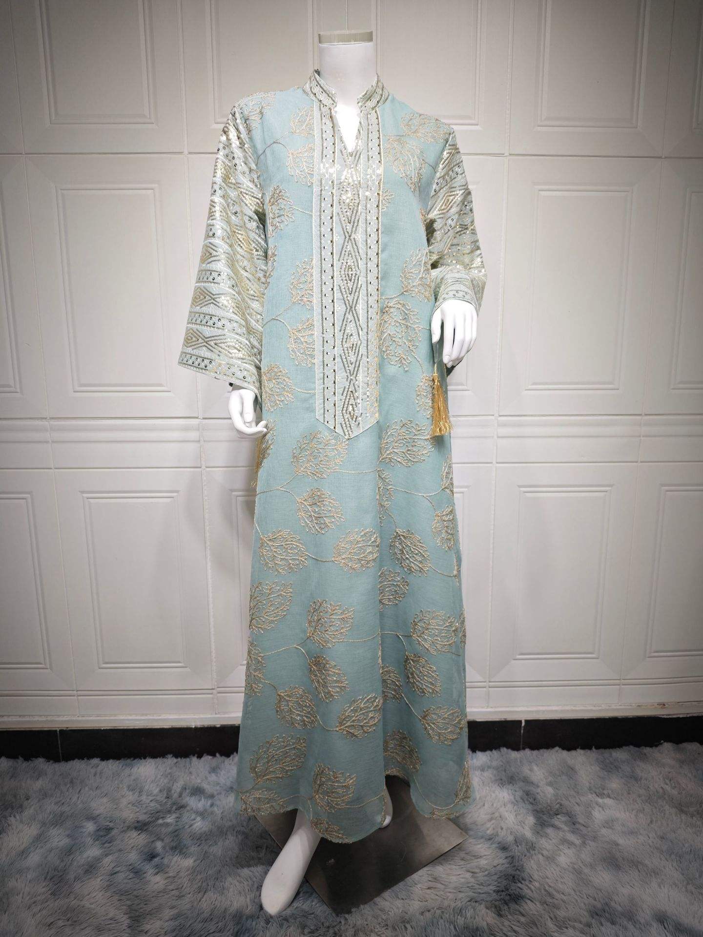 สีเขียวอ่อน