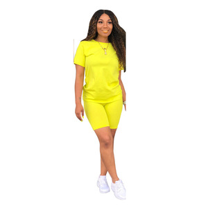 Trajes de verano Camiseta y pantalones cortos para mujer Verano 2 Pantalones cortos de dos piezas para mujer Pantalones cortos de motorista en blanco s Pantalones cortos personalizados para mujer - Product Image 4