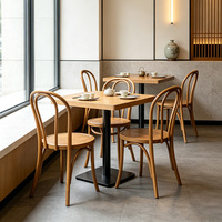 Mobilier de restauration oriental moderne et minimaliste, tables multicouches résistantes aux rayures et chaises en bois massif