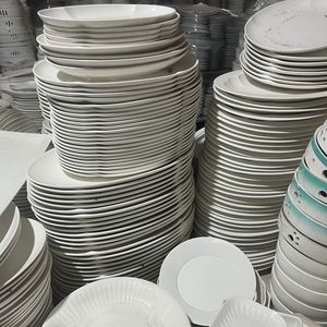 Cartons <span class=keywords><strong>en</strong></span> <span class=keywords><strong>gros</strong></span> de vaisselle <span class=keywords><strong>en</strong></span> céramique blanche mélangée pour restaurant, hôtel, maison, salle à manger - Product Image 5
