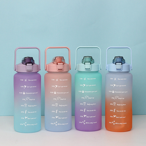 Ensemble de 3 bouteilles d'eau de gymnastique <span class=keywords><strong>en</strong></span> plastique de couleur dégradée avec paille et poignée 2000ml -900ml -500ml - Product Image 3