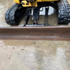 Mini-excavatrice Cat 303.5 d'occasion (90% neuve) - Cat303.5e Cr - Vente en gros Caterpillar - Prix avantageux - Haute qualité - Product Image 4