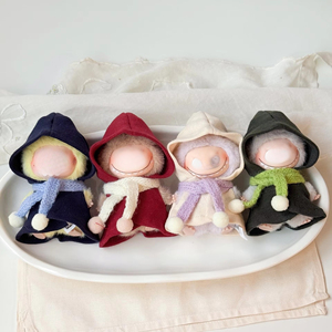 Weihnachtsmantel Cape Puppenkleidung für Labubu 4.0 <span class=keywords><strong>Mini</strong></span> Pin für <span class=keywords><strong>Love</strong></span> Serie Passend für <span class=keywords><strong>10cm</strong></span> Puppe Originaldesign Großhandel - Product Image 1
