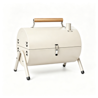 Barbecue au charbon de bois compact et portable pour le camping en plein air avec cheminée pliable